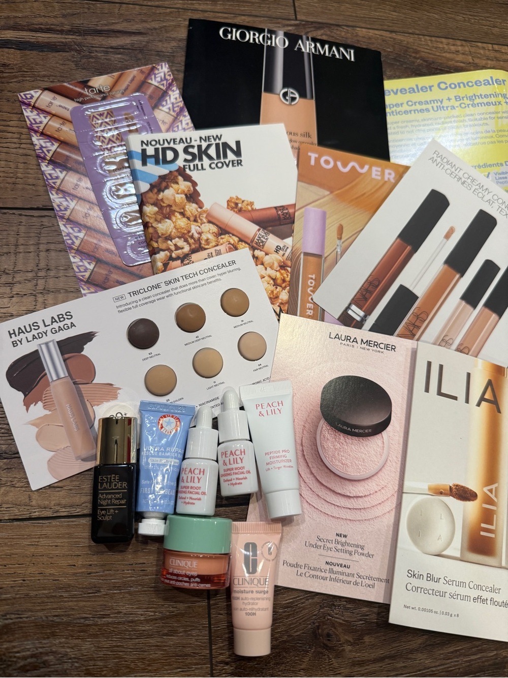 🆕 Assorted Beauty Samples Bundle - Picture 2 of 4